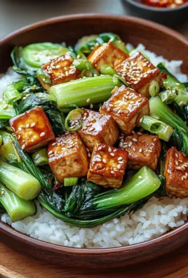 Gebratener Pak Choi mit knusprigem Tofu und Reis