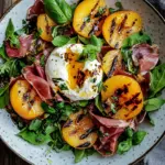 Gegrillter Nektarinen-Burrata-Prosciutto-Salat